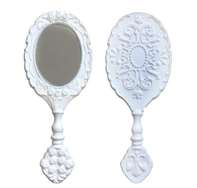 Oval Plastik Gül Desenli Beyaz Ayna