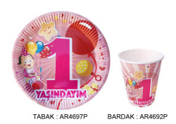 1 Yaşındayım Pembe Karton Tabak (23 cm) 8’li Paket - Thumbnail